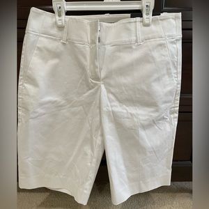 NEW! Unworn size 4 women’s boardwalk shorts.